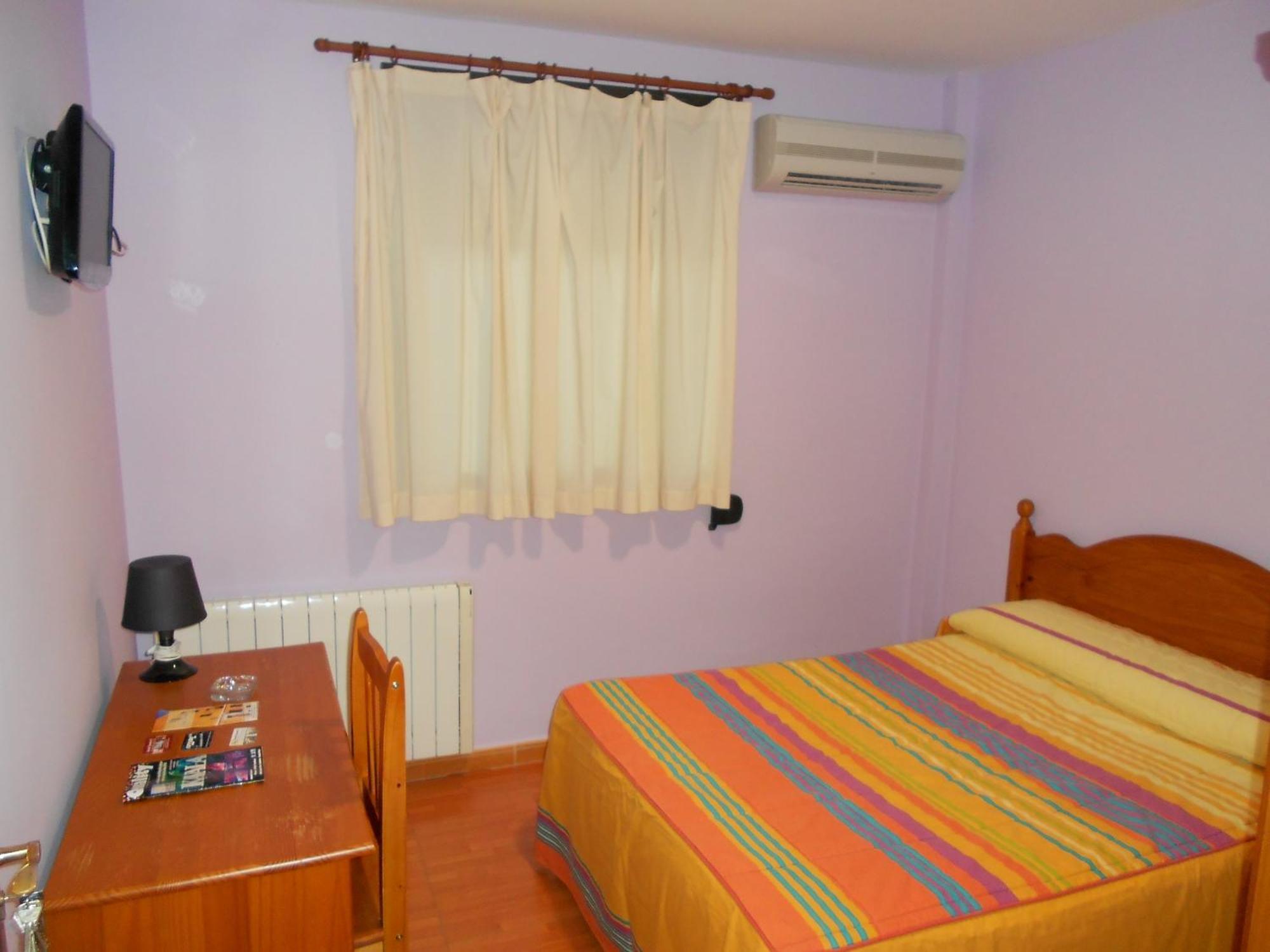 Hostal Donaire Tomelloso Exterior photo